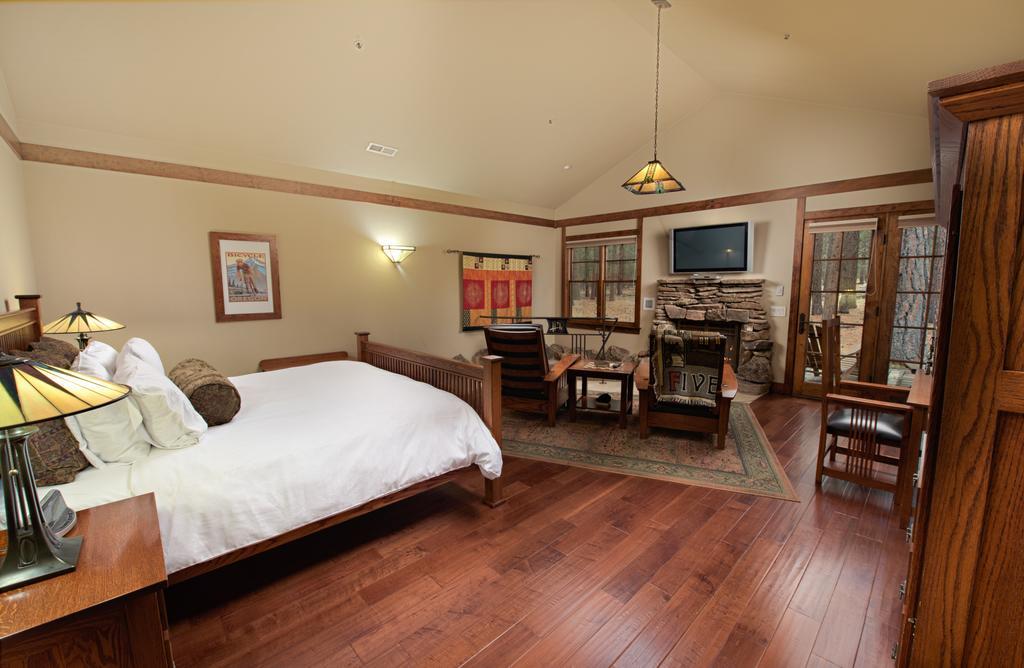 Fivepine Lodge Sisters Dış mekan fotoğraf