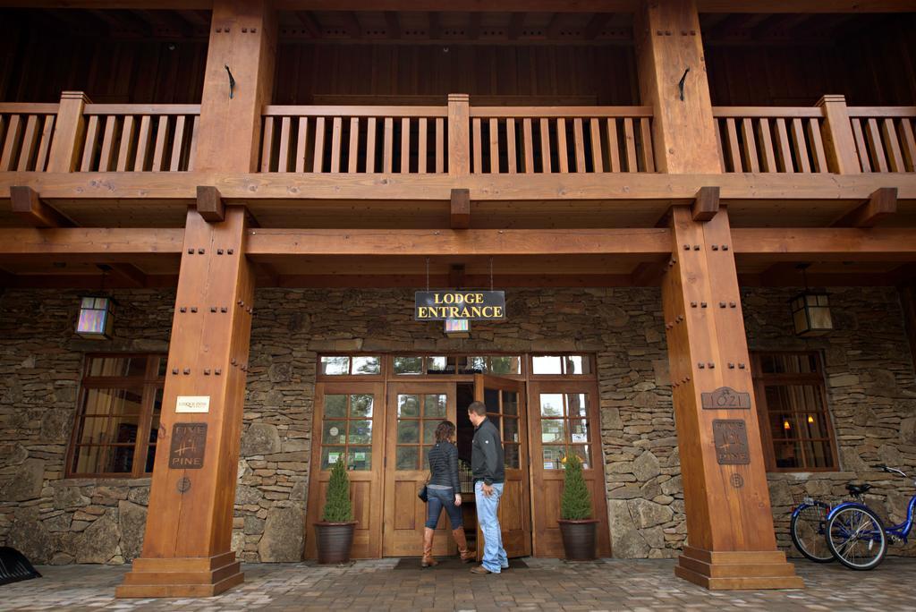 Fivepine Lodge Sisters Dış mekan fotoğraf